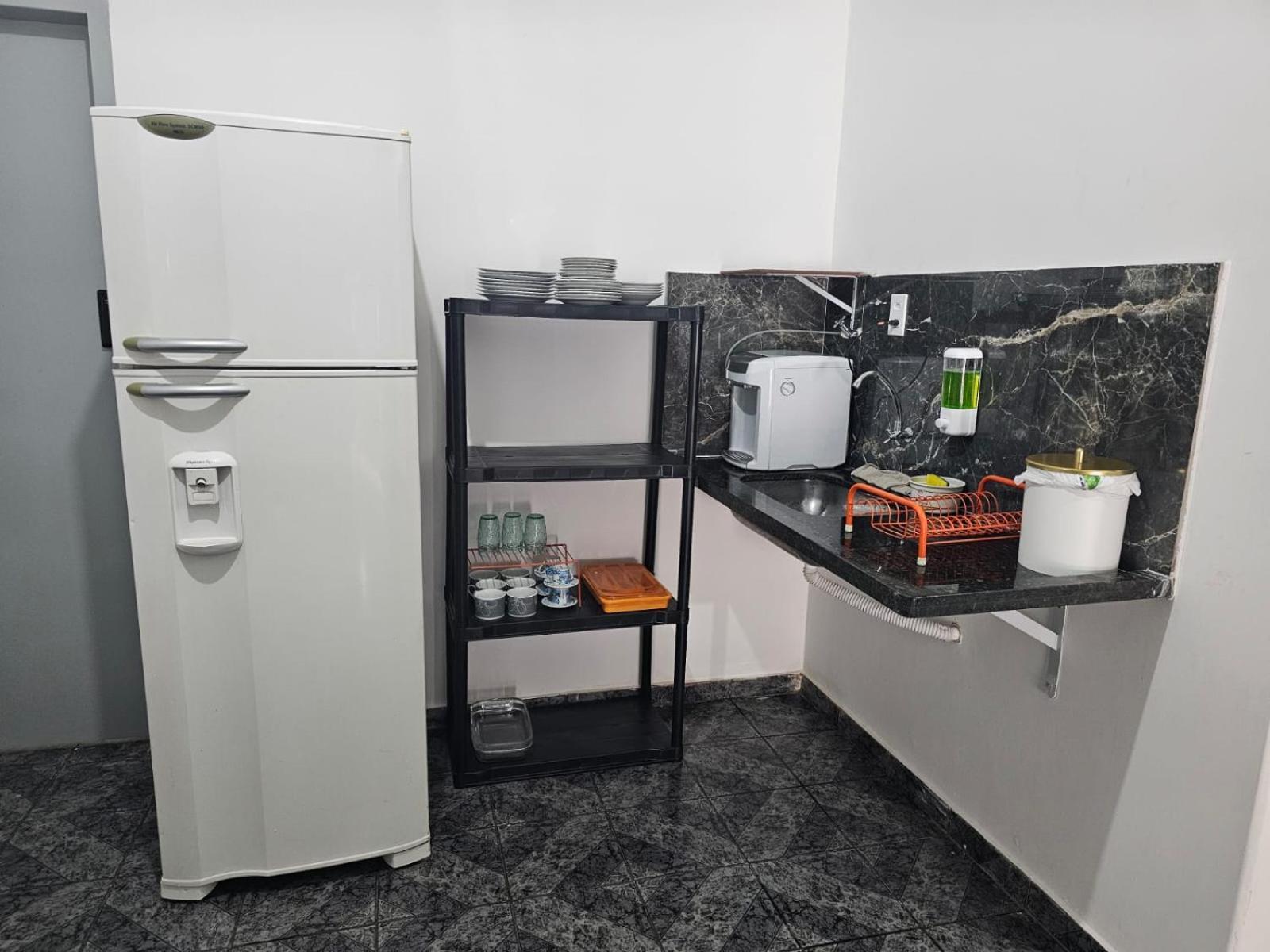 Cig Hostel Гояния Екстериор снимка